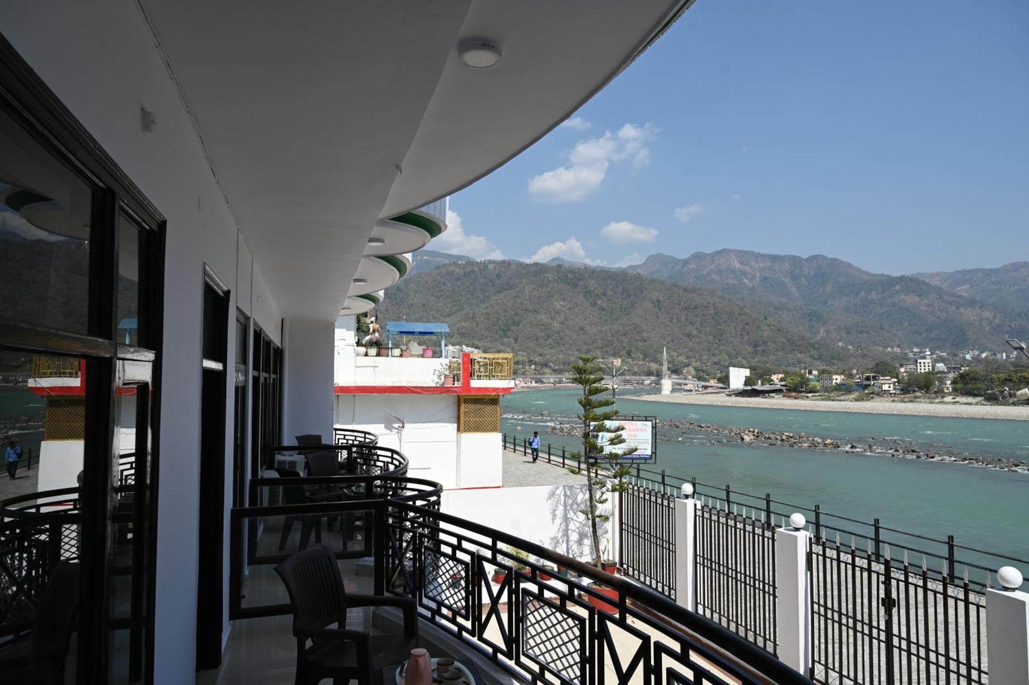 Hotel Prasanna Inn Rishikesh Exterior photo
